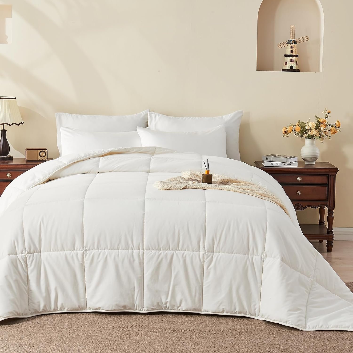 100% Organic Cotton Cover Wool Comforter Blend Polyester -Fluffy Duvet Insert Oversized Queen Size, Machine Washable Wool Blanket, Lightweight Bed Duvet for All Season (White, 98″x98″)