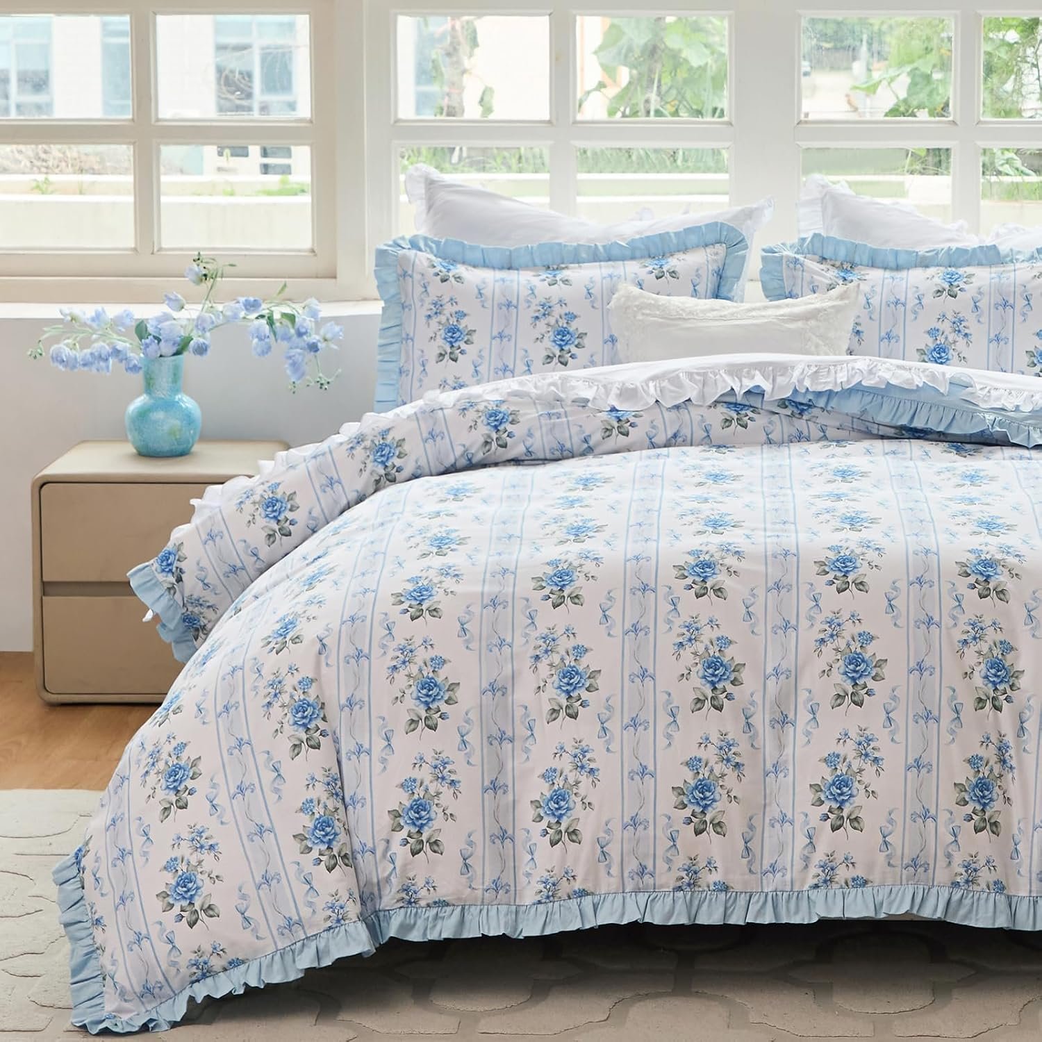 Brandream 100% Cotton Duvet Cover Set King, Blue Floral Bedding with Ribbon Stripe Pattern, Vintage Grandmillennial Cottagecore Botanical Rose, Soft Breathable French Country Bedding Set, 3 Piece
